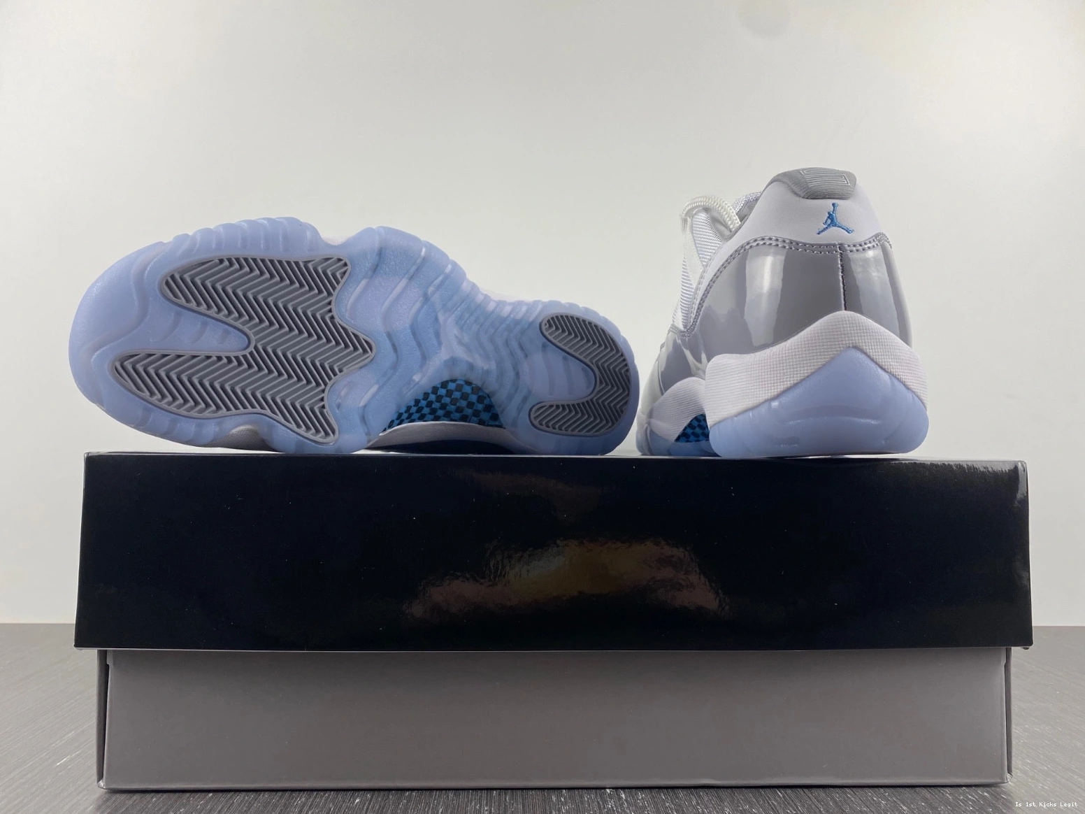 Air Cement 11 AV2187-140 Low Grey Jordan 1222